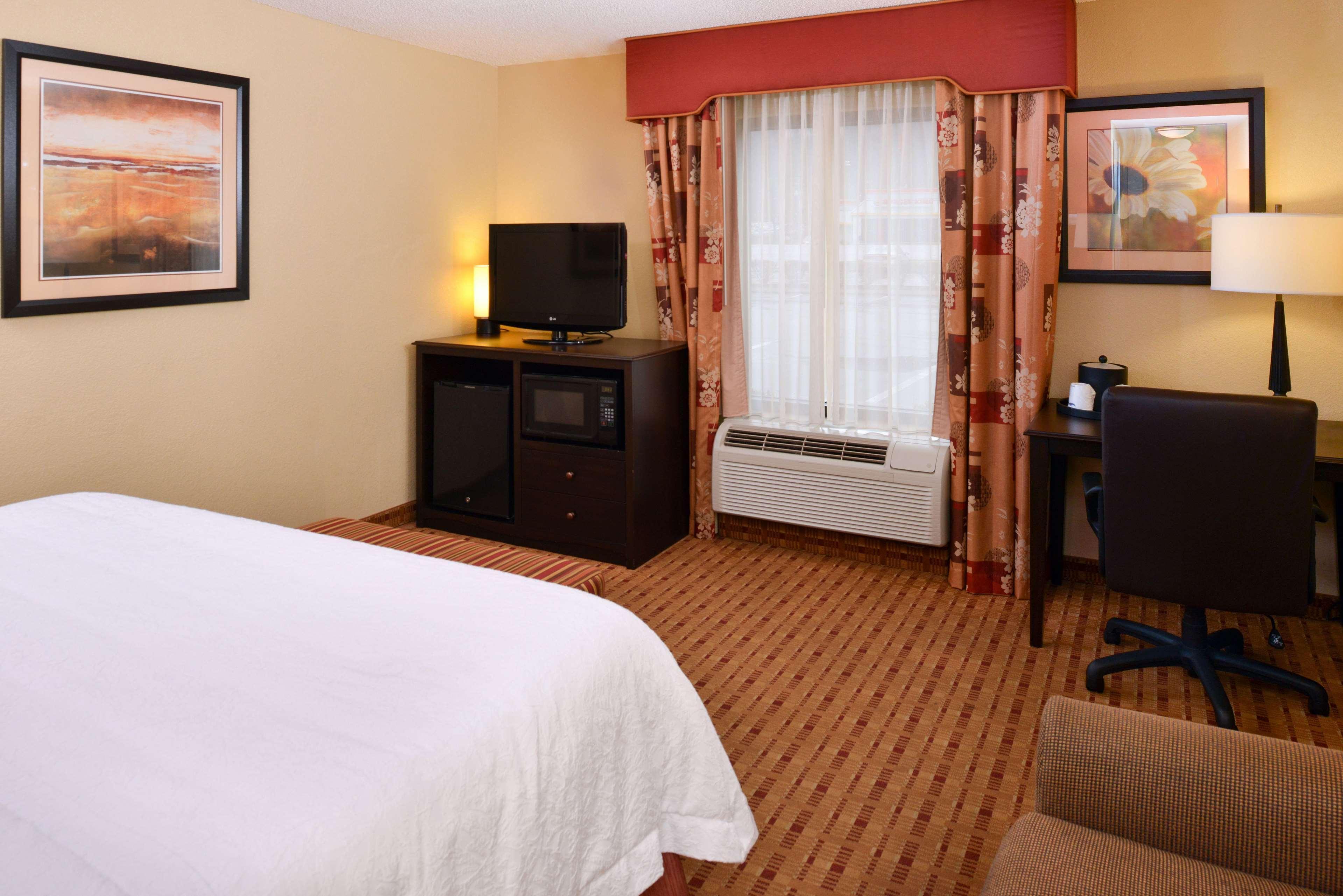 Hotel Hampton 3*