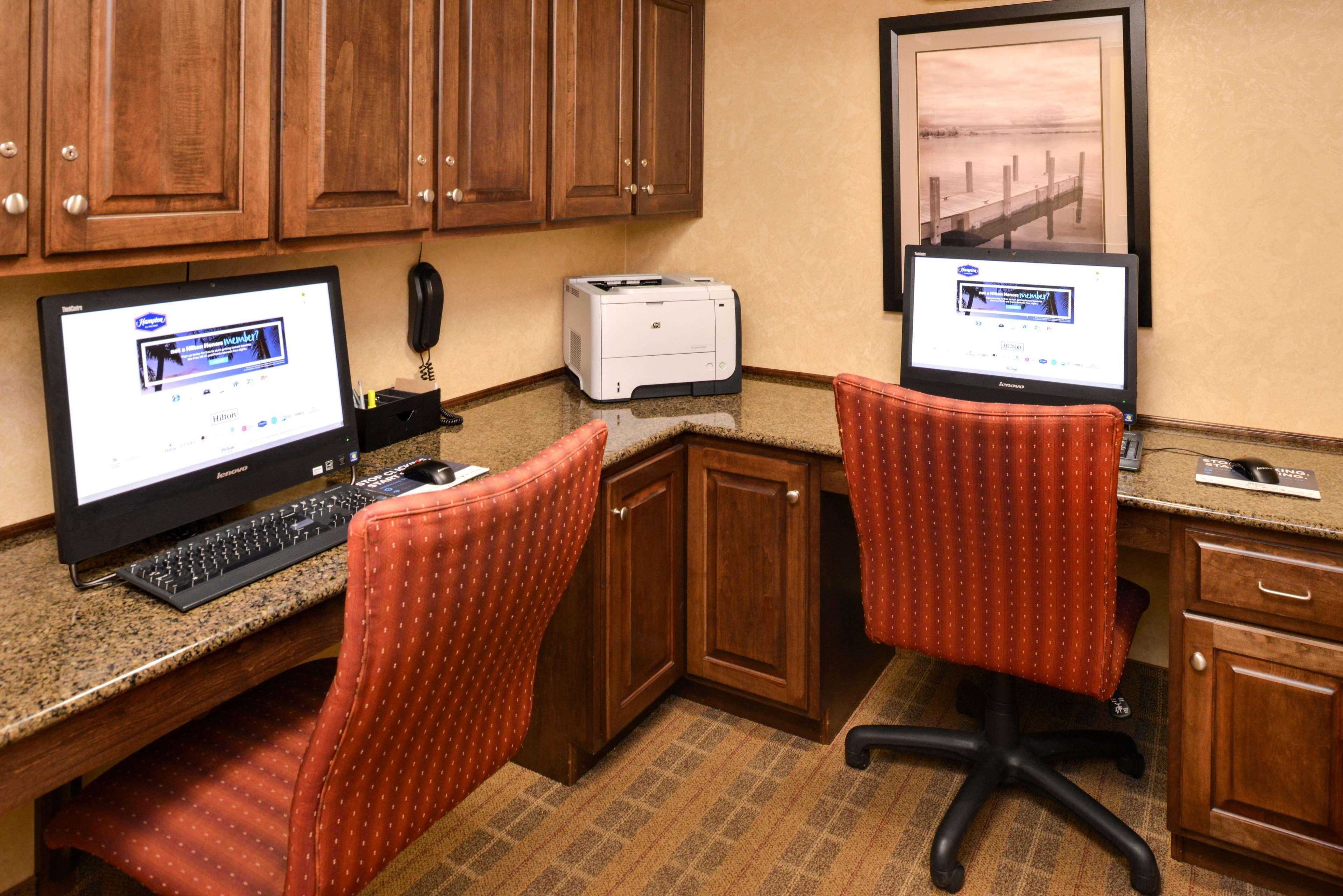 Hampton Hotel 3*
