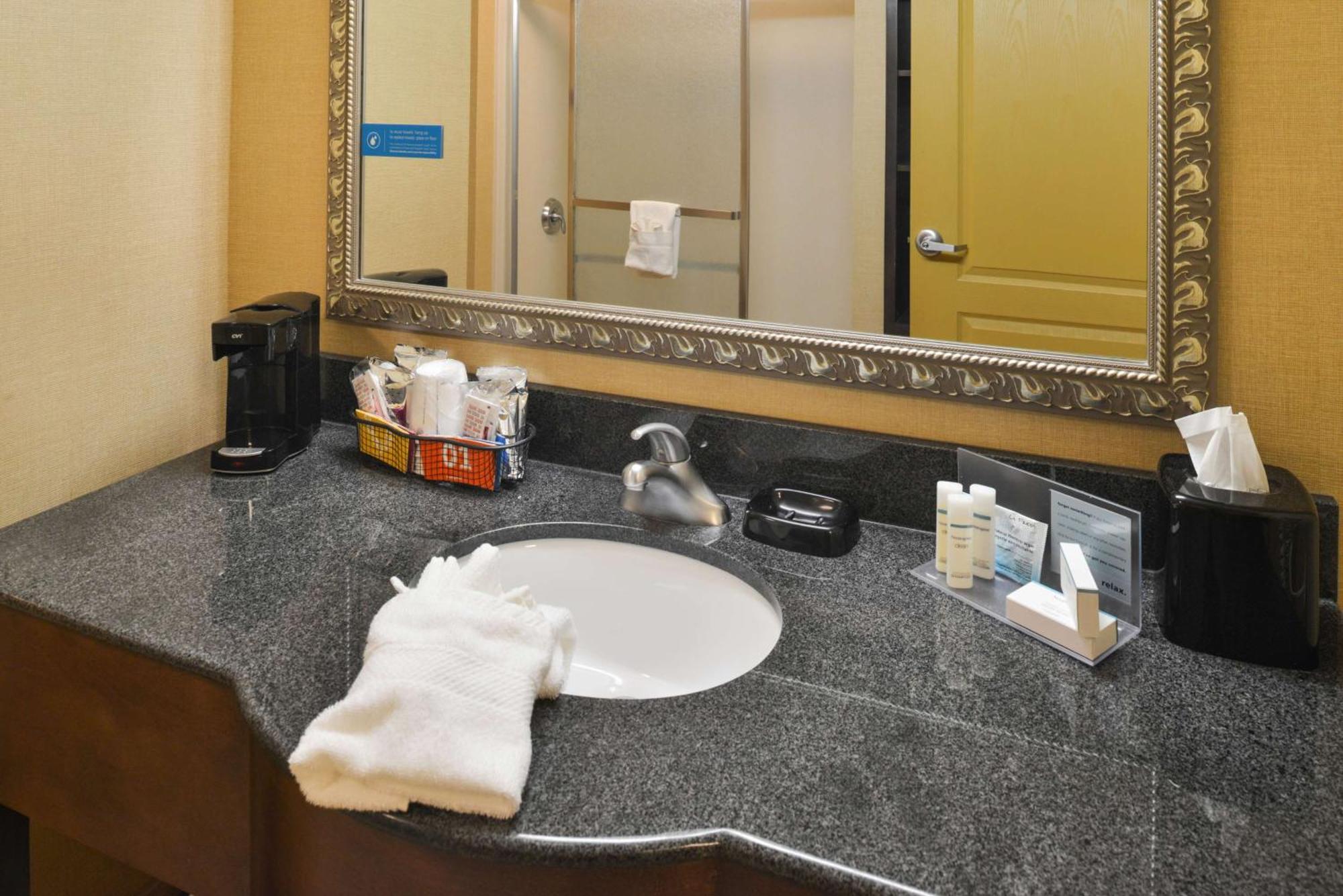 Hampton Hotel 3*
